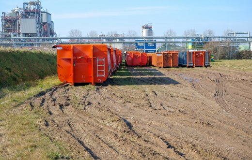 Containers van Wielemaker op het nieuwe perceel
